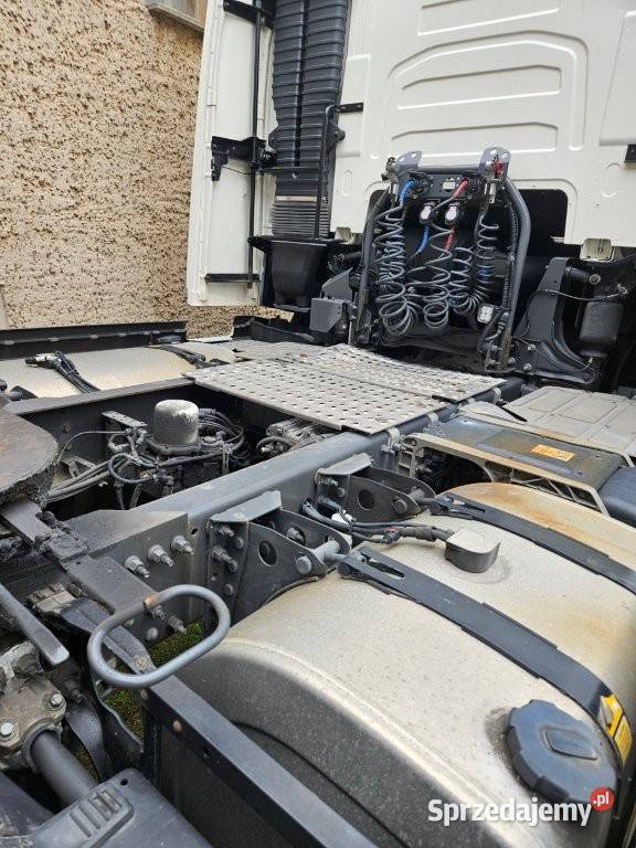 Ciągnik Siodłowy Volvo FH4 127773 500 2018r Września