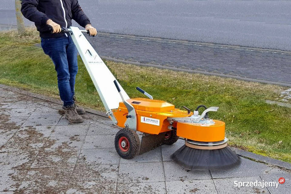 Szczotka do chwastów pchana z napędem Lublin