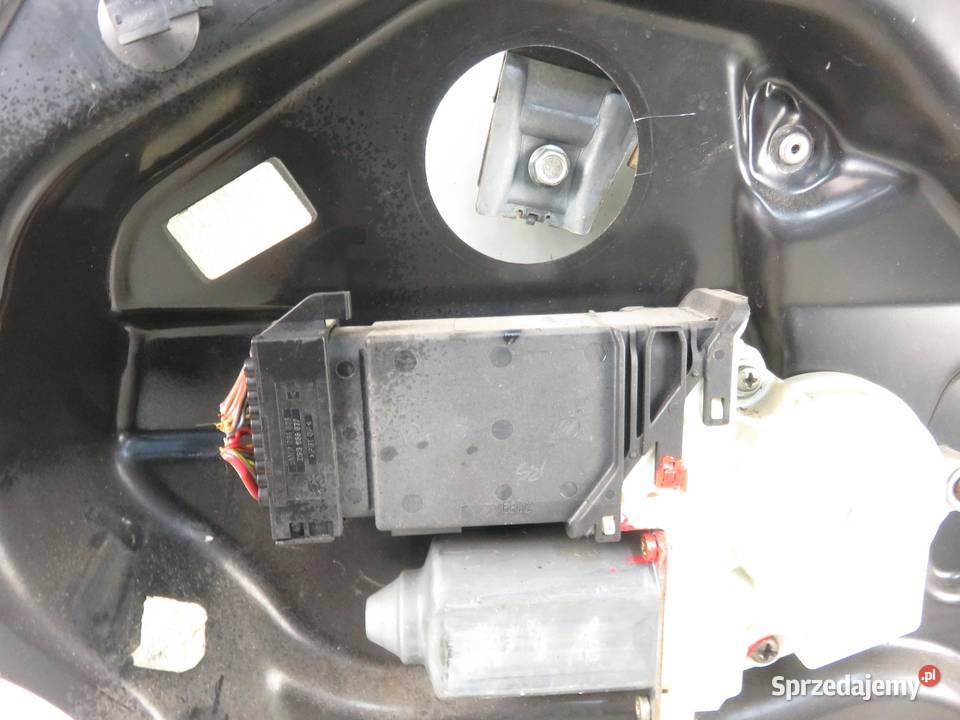 PODNOŚNIK SZYBY PRAWY PRZEDNI SEAT TOLEDO II