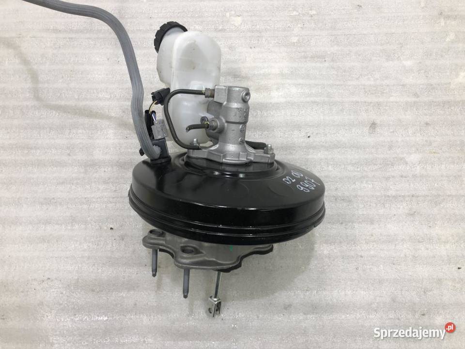 SERWO HAMULCOWE 472104797R DACIA DUSTER II