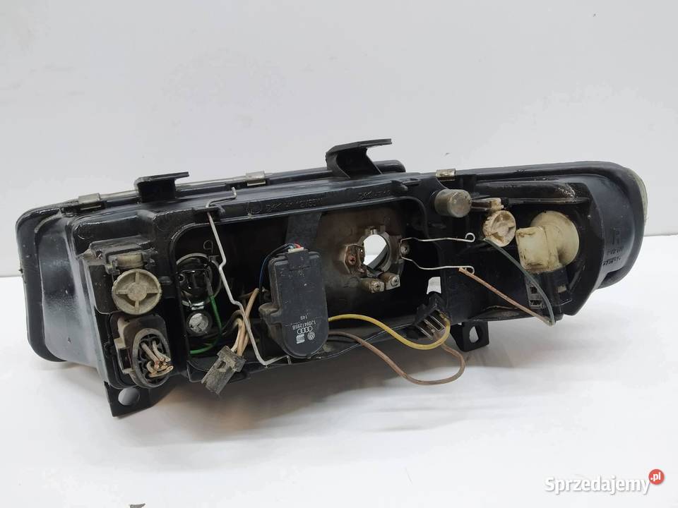 LAMPA PRZÓD PRAWA LEON I Seat Toledo II 19982005 osobowe