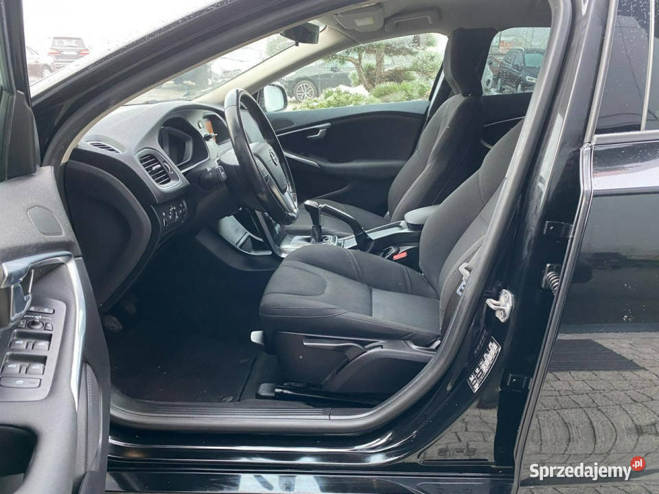 Volvo V40 nawigacja multifunkcja PDC tempomat 4/5