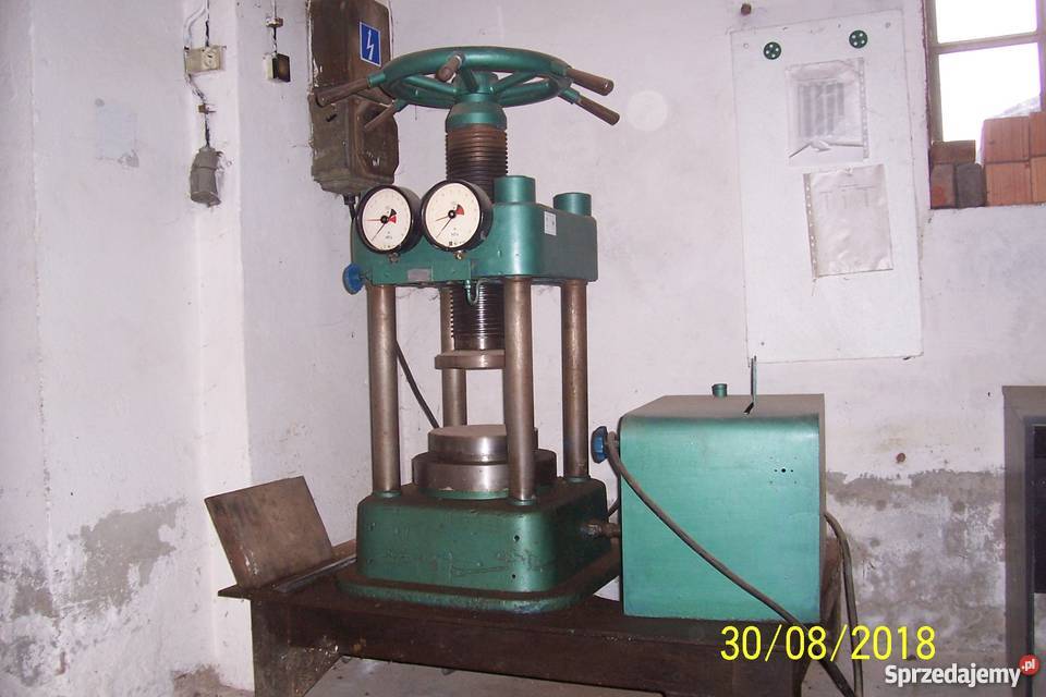 Prasa hydrauliczna laboratoryjna typ WK2 Produkcja Bolków
