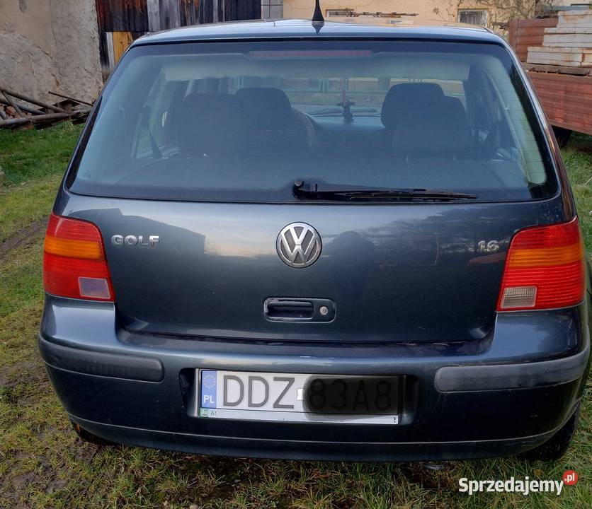 Volkswagen Golf 16dm3 105 2001r benzyna Świdnica