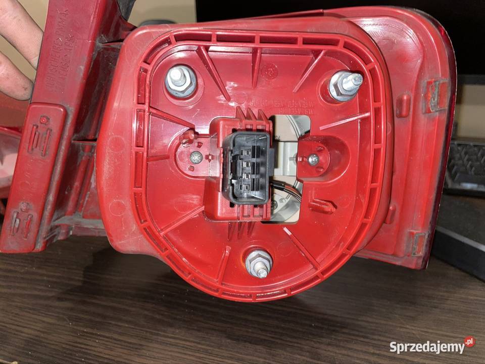 Lampa tył lewa sedan volkswagen Passat b6 kujawsko-pomorskie Opatowice