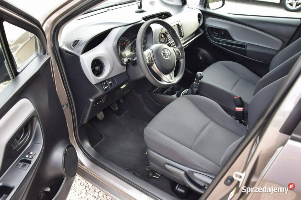 Toyota Yaris 15 VVTie 111 Kamera Serwis Ostrów Mazowiecka
