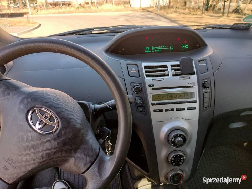 Toyota Yaris 13 VVTi polski salon kupiony w polskim salonie Włocławek