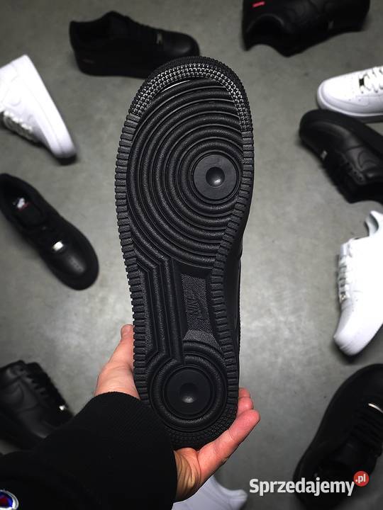 Nike Air Force 1 Low x Supreme Black