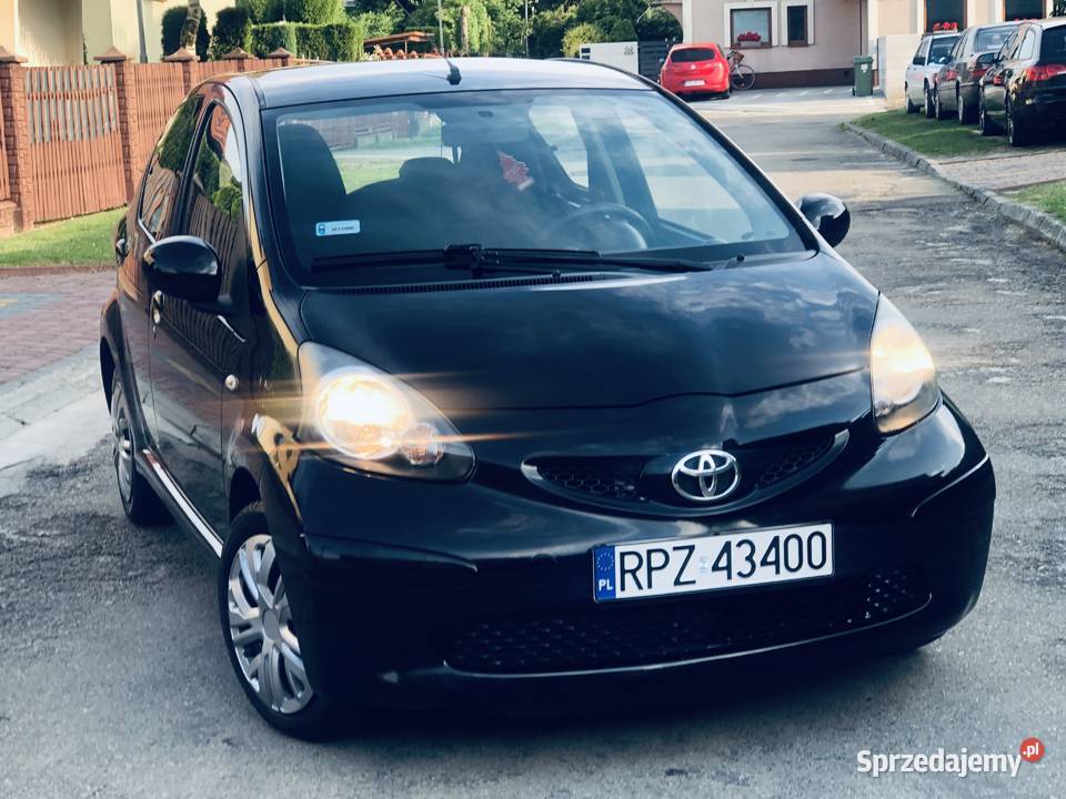 Toyota Aygo 10 VVTi 68 klimatyzacja Aygo Przeworsk