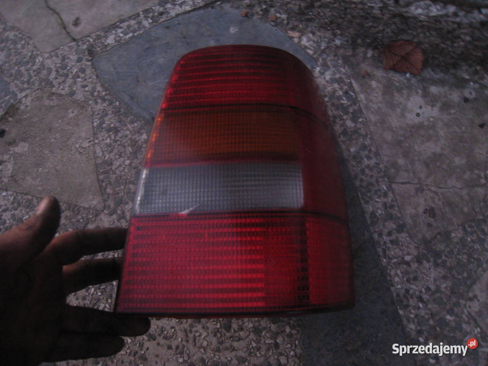 Lampa tylna prawa Volkswagen Golf III kombi