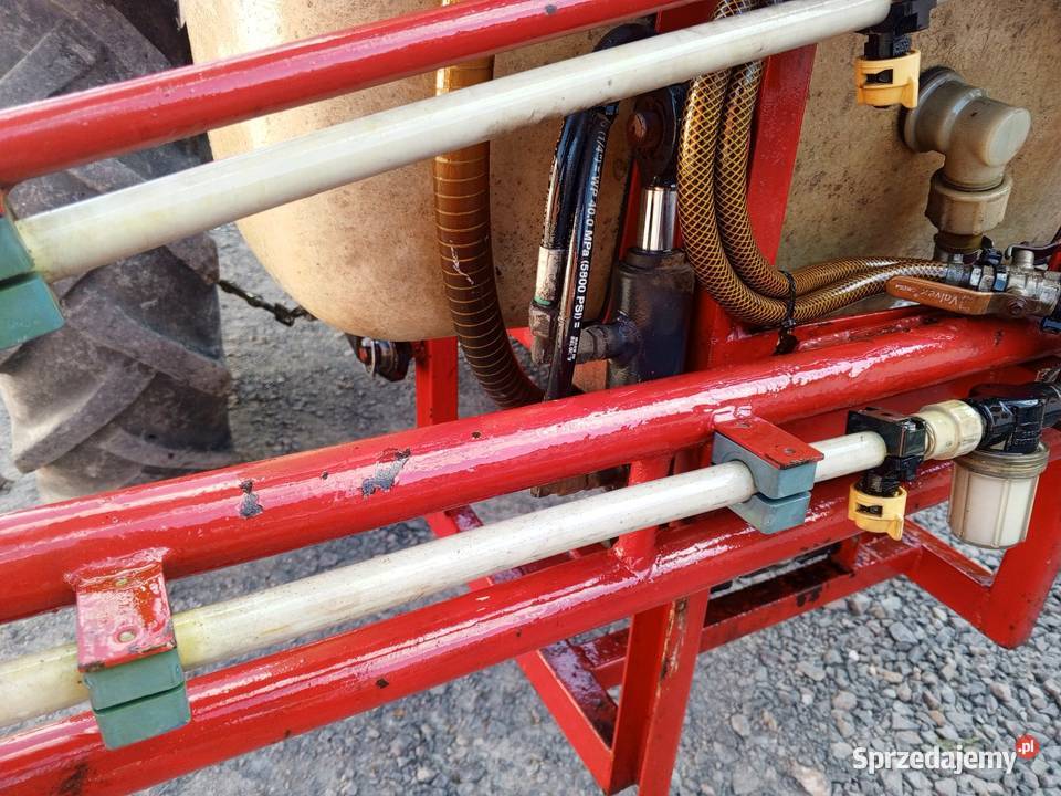 Opryskiwacz polski 300l hydrauliczne Bieliny