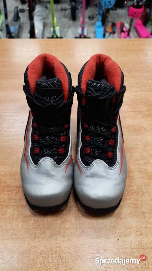 Buty do nart biegowych CLASSIC rozmiar 31 sprzedam