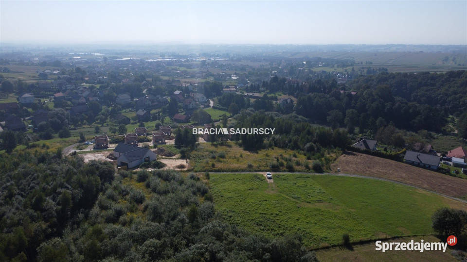sprzedaży gruntu 1800m2 Mników