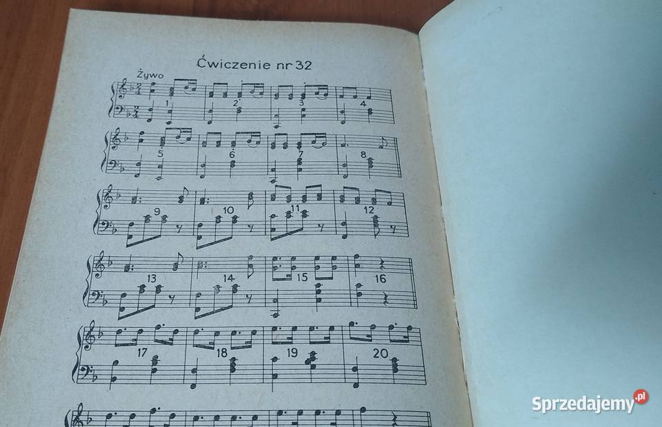Ćwiczenia muzycznoruchowe Zofia Nożyńska materiały dla nauczyciela Podręczniki Gdańsk