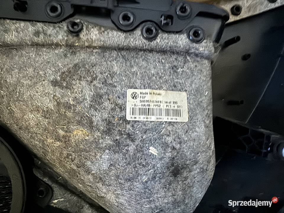 Boczki VW golf VIII HB osobowe sprzedam