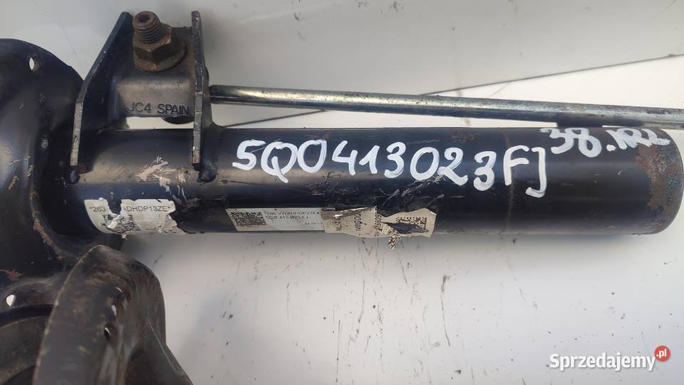VW GOLF VII 7 AMORTYZATOR PRZÓD PRAWY LEWY Włoszczowa