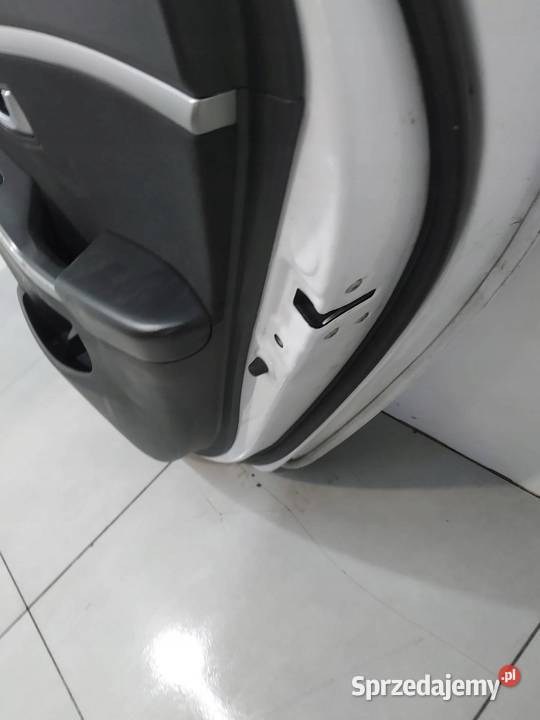 DRZWI PRAWE TYŁ KOMBI PYW Hyundai i30 II osobowe