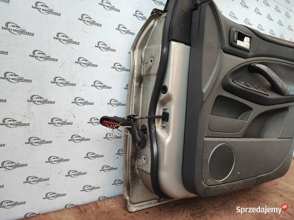 FORD KUGA MK1 I 08r Drzwi prawy przód 60 Części samochodowe Kielce