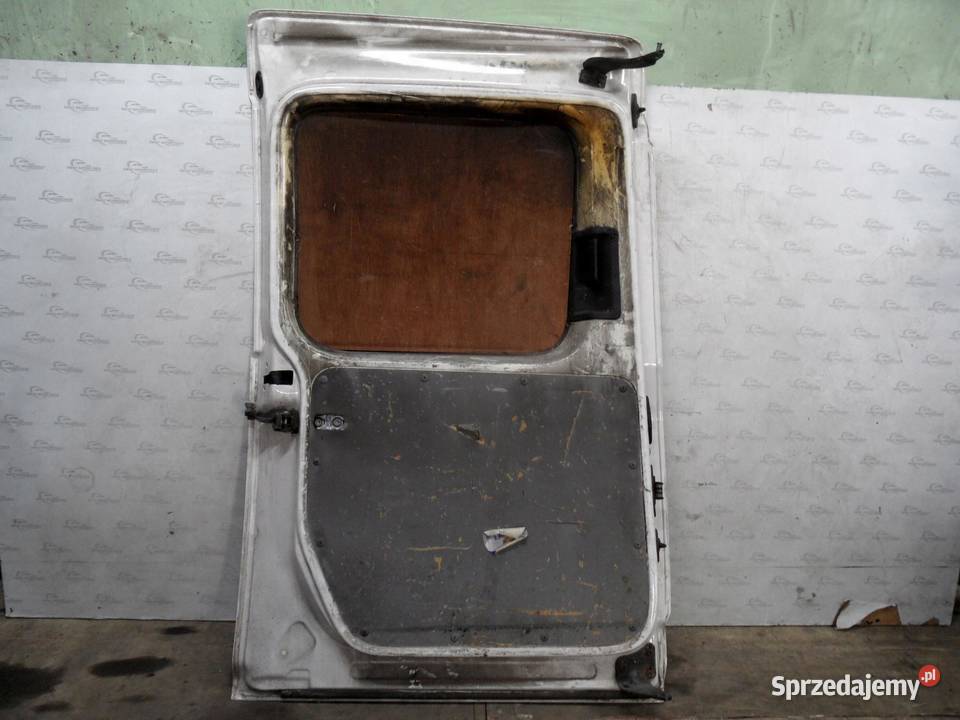 VOLKSWAGEN CADDY MAXI III 09r drzwi lewe bok Drzwi