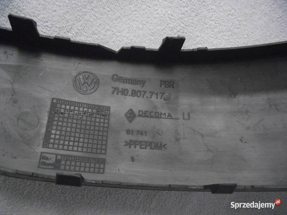 Vw T5 Listwa zderzaka przedniego 7H0 807 717