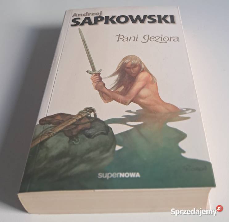 Pani jeziora Andrzej Sapkowski