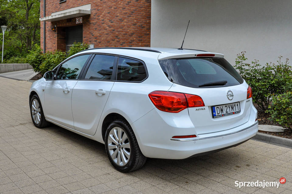 Opel Astra J 14T 140 Bezwypadkowy Lift 2014 r Wrocław