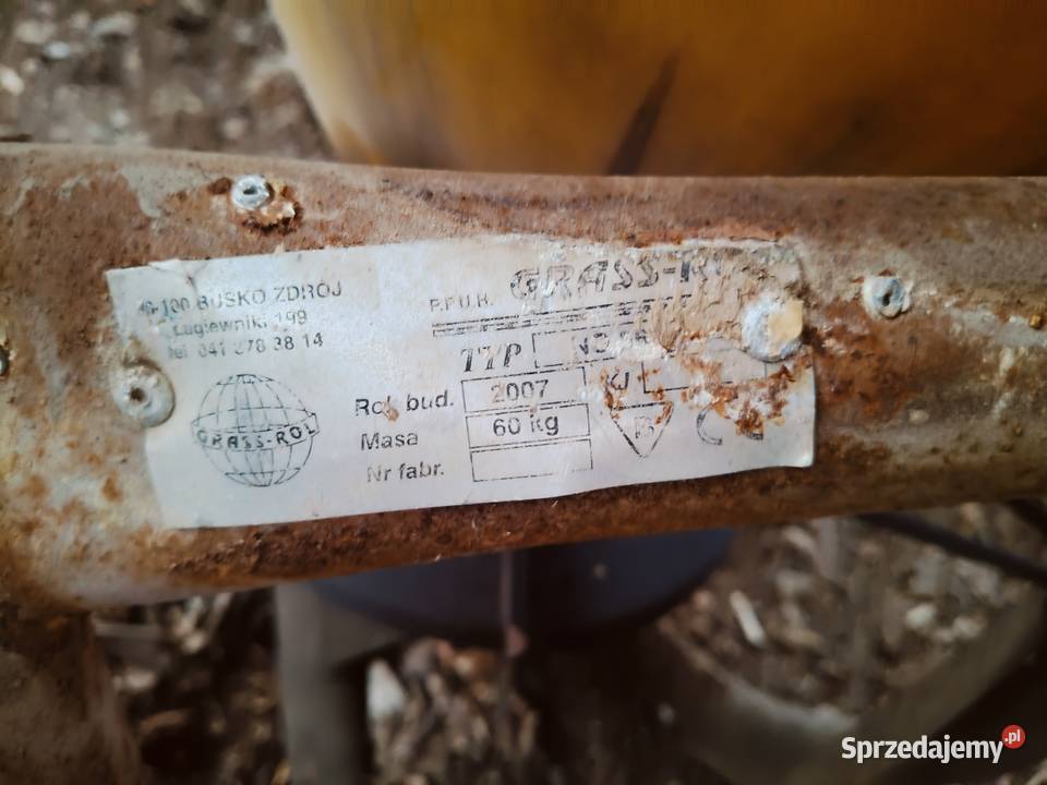 Rozsiewacz nawozów duży 300 l grasz rol nieuszkodzony Sandomierz