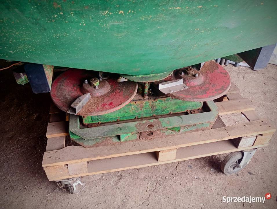 Rozsiewacz nawozów Rotina Kropiwno