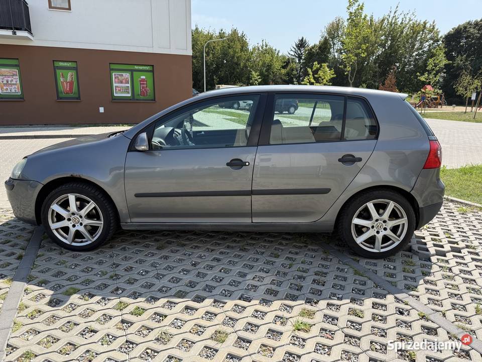 Vw golf 5 19 tdi 2004r aktualne OC i pt stan welurowa tapicerka Stargard