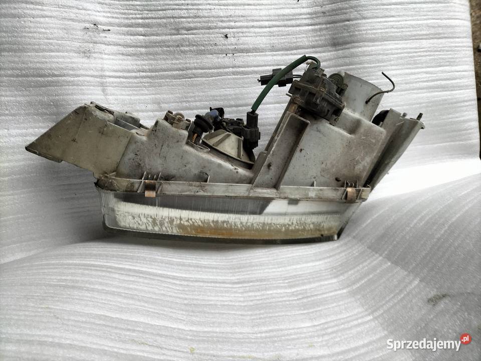 Mazda 626 GE 19921996 LAMPA PRZÓD PRZEDNIA PRAWA Kamień-Kolonia sprzedam