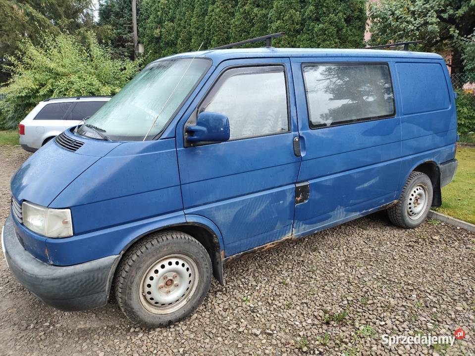 VW Transporter T4 2001 19td uszkodzony Rok produkcji 2001 Korczyna