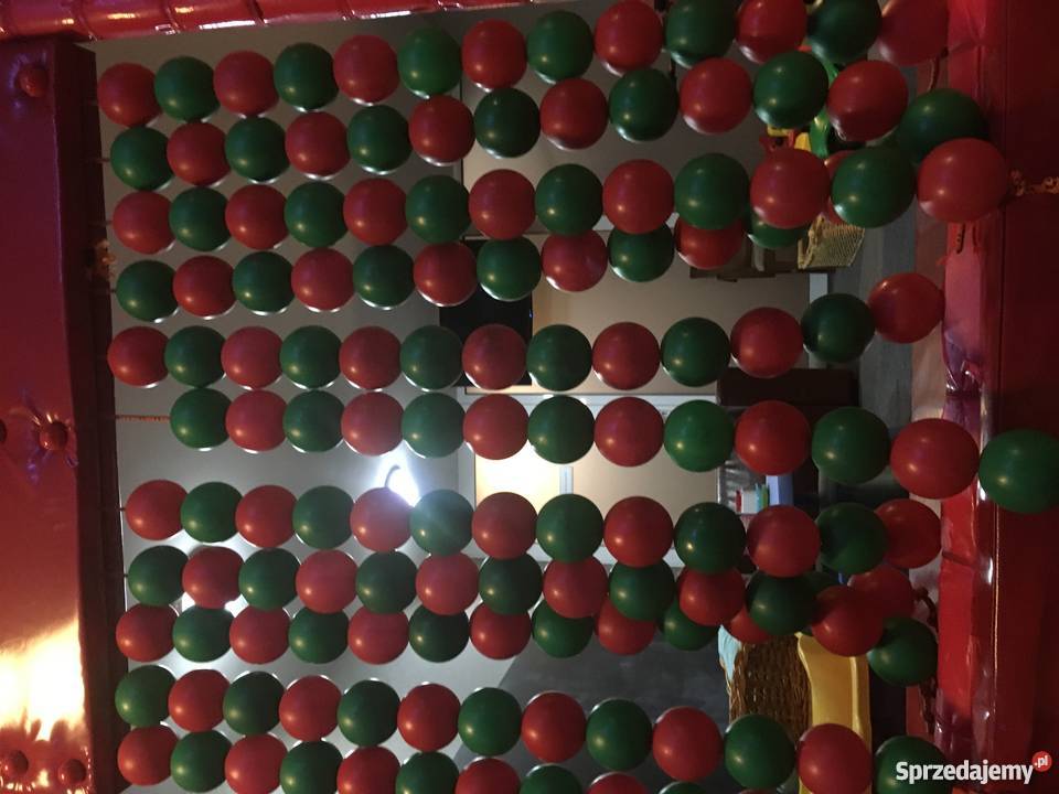 Suchy basen z kulkami piłkami z siatką ochronną Pomlewo