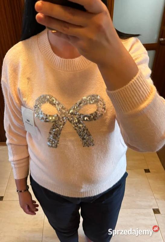 Sweter pudrowy róż z cekinami uroczy i elegancki różowy Szczecin