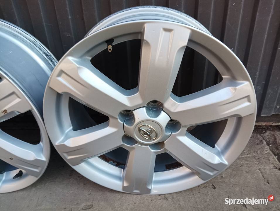 Felgi aluminiowe R17 Toyota Oryginał Toyota OE lubelskie Biłgoraj