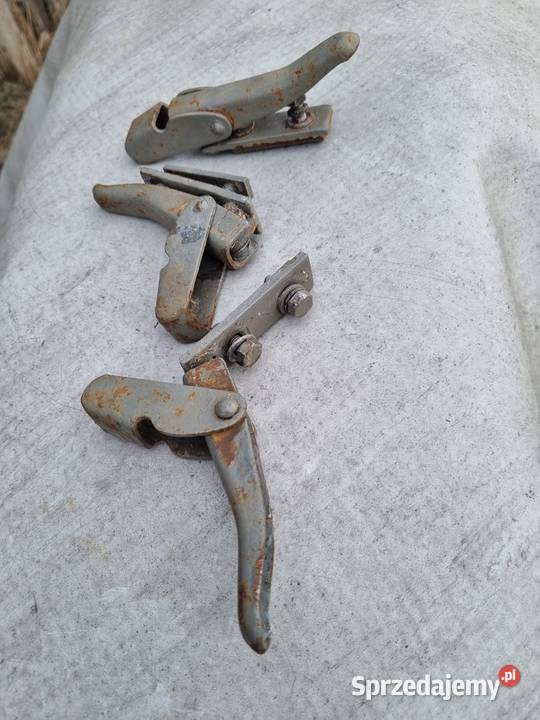 Sprzedam uchwyty pokrywy silnika do Stara 28 i Bełchatów