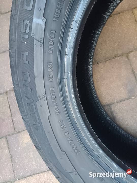 Opony r15C bieżnik nowy sprzedam