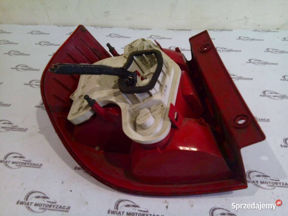 SKODA YETI 12r lampa prawa tył 5L0945096 Kielce