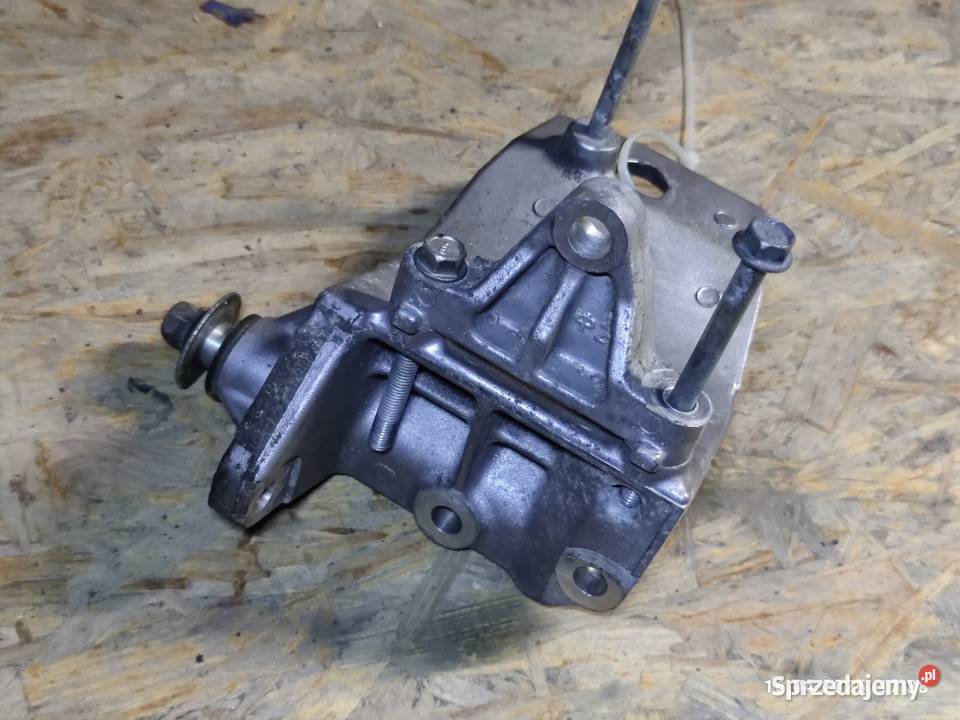 Subaru Mocowanie wspornik stelaż alternatora Ochaby Wielkie