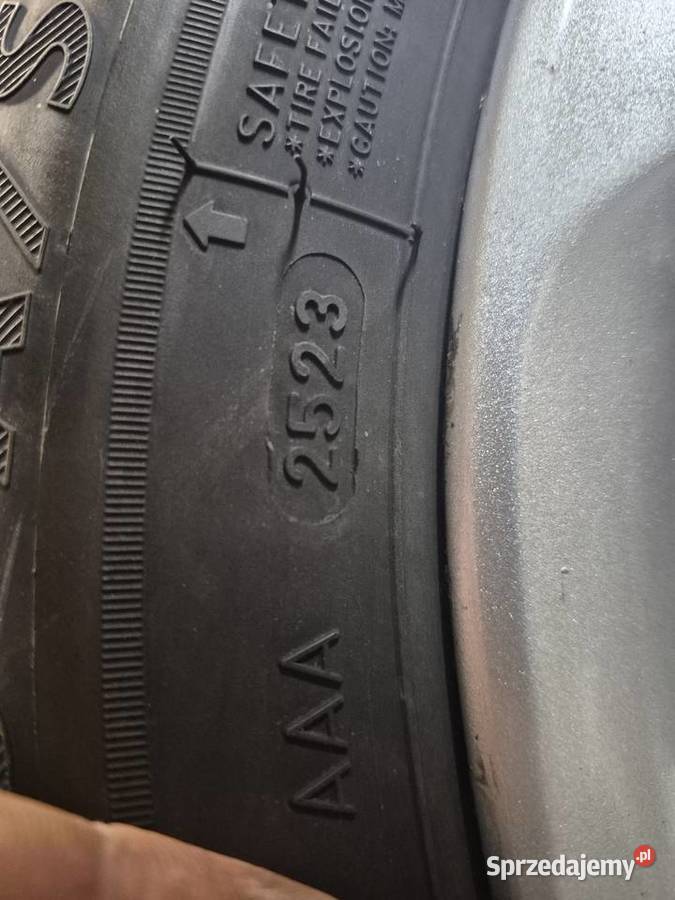 Opony 20560R16 wielosezonowe alufelgi komplet Żory sprzedam
