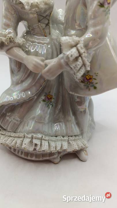 Figurka tańcząca para w stylu ludwikowskim Porcelana i szkło lubelskie sprzedam