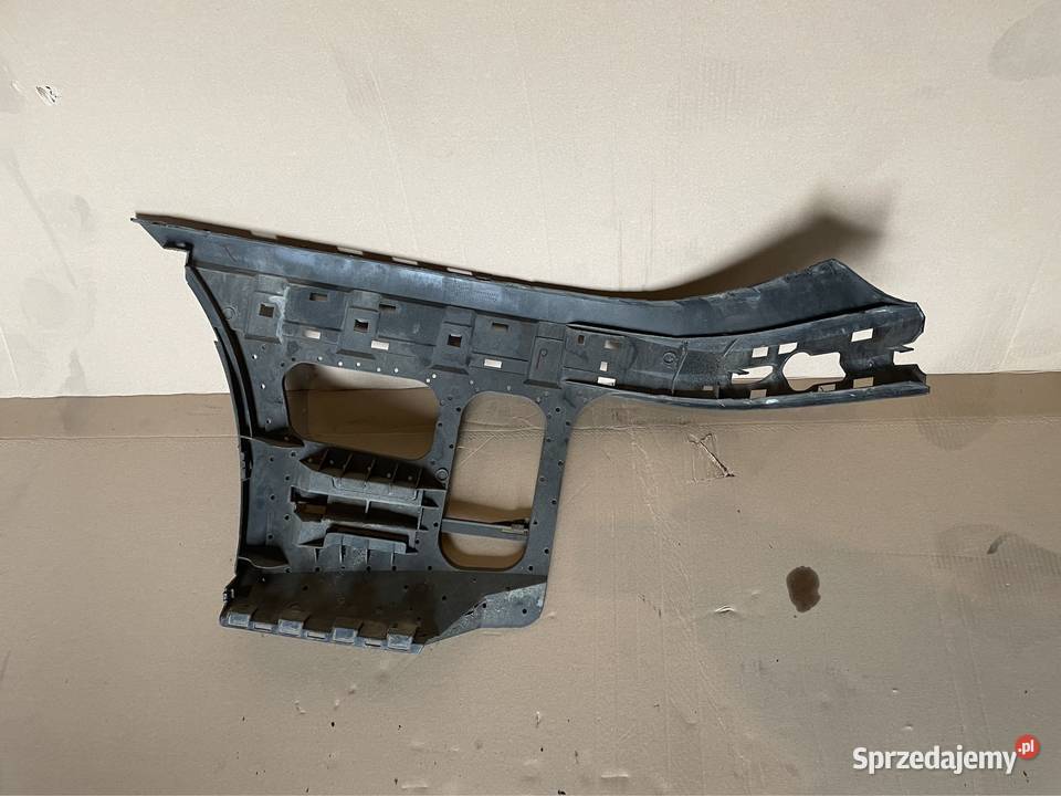 Ślizg mocowanie zderzaka prawy tył 8223258 bmw 7 Szczecin sprzedam
