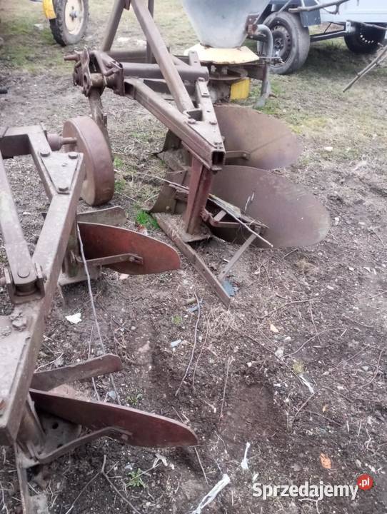 Pługi dwu skibowe Unia Grudziądz Pługi