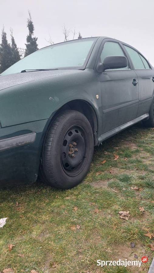 Skoda Octavi I 2002 16 8v uszkodzona