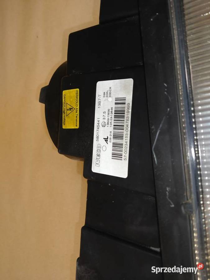 IVECO STRALIS HIWAY LAMPA LEWA XENON Kargowa sprzedam