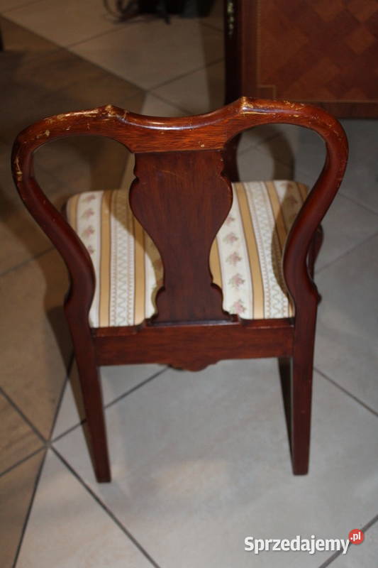 Mahoniowe krzesło dziecięce 591