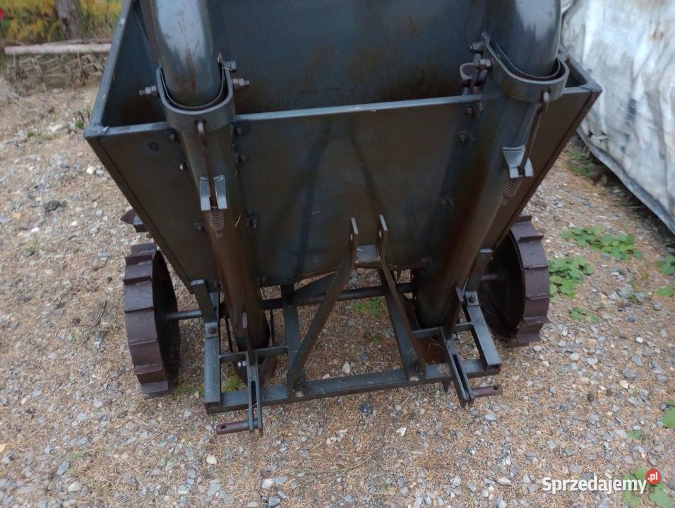 Sadzarka do ziemniaków nieuszkodzony Skała