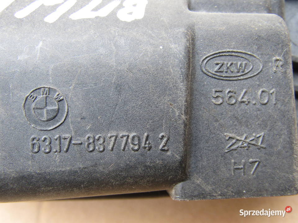 HALOGEN PRZECIWMGIELNY PRAWY BMW5 E39 8377942 łódzkie Mysłaków