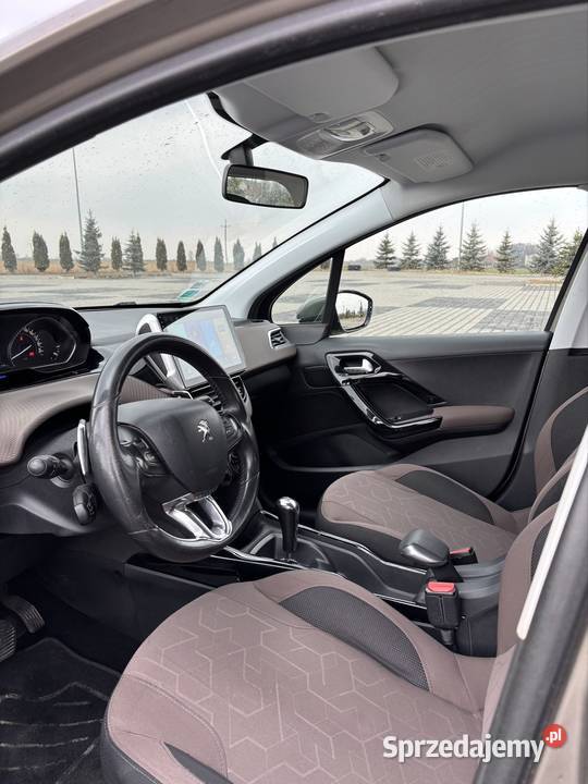 Peugeot 2008 z 2014 roku gniazdo USB Tarnów