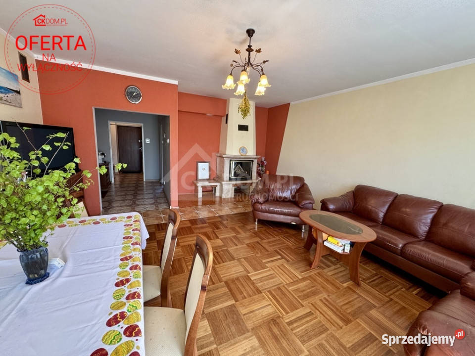 Dom w zabudowie szeregowej segment środkowy Rok budowy 2003 Kielce