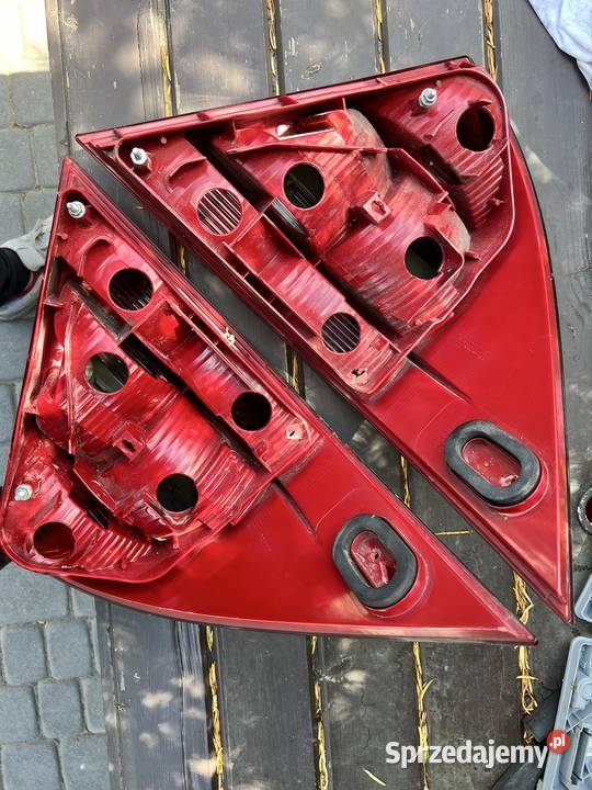 Mercedes W203 klosze tylnych lamp osobowe sprzedam